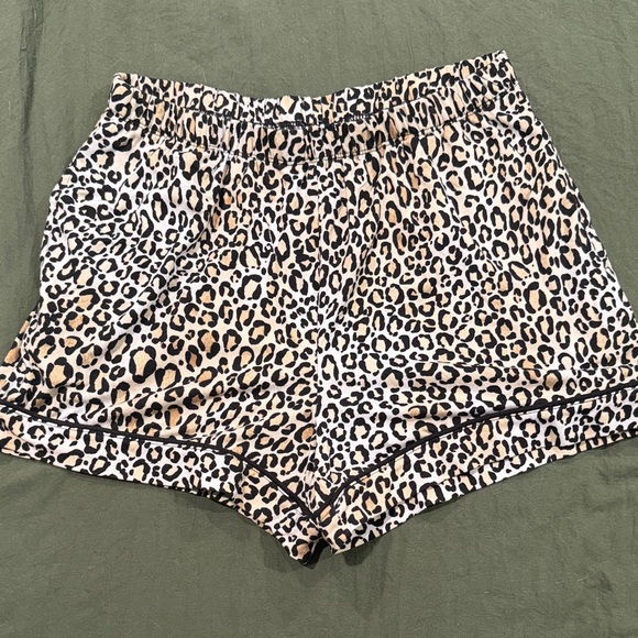 Leopard Print Pajama Set - Picture 5 of 6